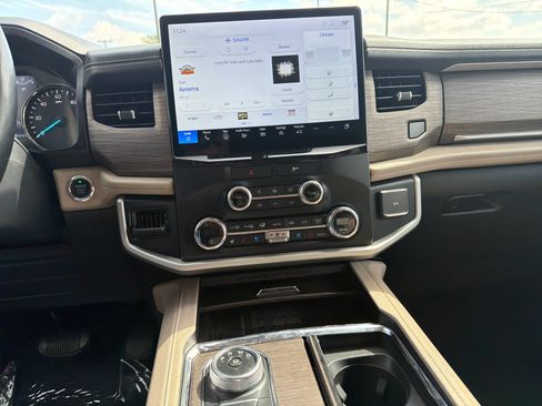 Used 2022 Ford Expedition Max Limited AWD/4WD image 28