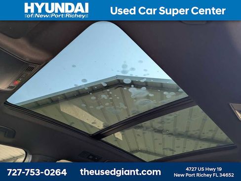 Used 2023 Volkswagen Tiguan SE R-Line image 26