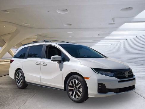 New 2026 Honda Odyssey EX-L image 1