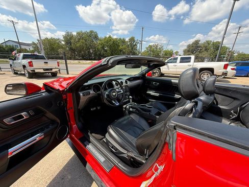 Used 2020 Ford Mustang Premium RWD image 10