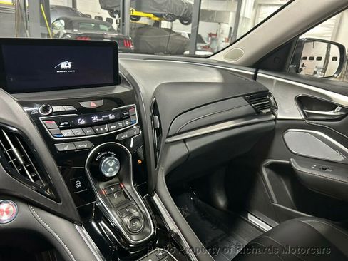 Used 2022 Acura RDX AWD w/ Technology Package image 11