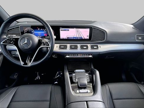 Used 2024 Mercedes-Benz GLS 450 4MATIC image 14