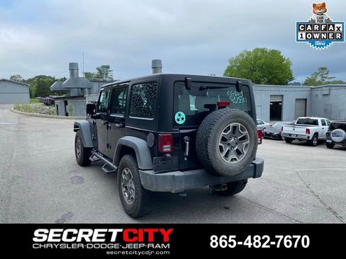 Used 2016 Jeep Wrangler Unlimited Sport w/ Connectivity Group AWD/4WD image 7