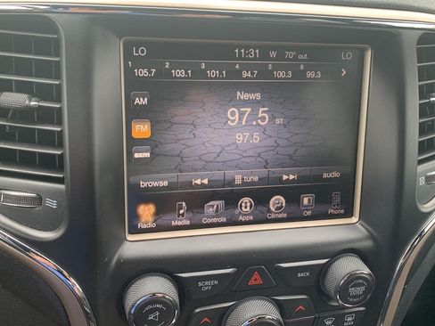 Used 2015 Jeep Grand Cherokee Altitude AWD/4WD image 11