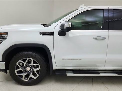 Used 2024 GMC Sierra 1500 SLT w/ SLT Premium Plus Package image 9