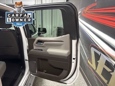 Used 2023 GMC Sierra 1500 SLT w/ SLT Premium Package image 23