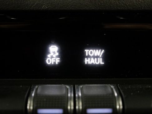 Used 2024 RAM 1500 Laramie image 19