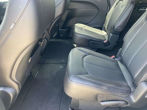New 2026 Chrysler Pacifica Select FWD image 40