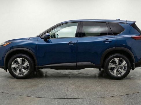 Used 2025 Nissan Rogue SV FWD image 5