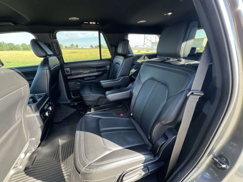 Used 2021 Ford Expedition Limited image 25