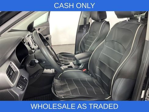 Used 2017 Kia Sorento LX image 15