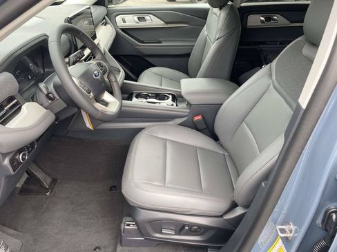 New 2026 Ford Explorer Active w/ Active Comfort Package RWD image 12