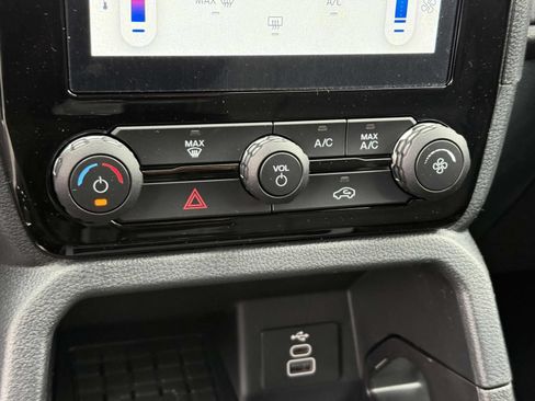 New 2025 Ford Ranger XLT w/ FX4 Off-Road Package AWD/4WD image 15