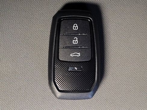 Used 2021 Hyundai Elantra SEL FWD image 32