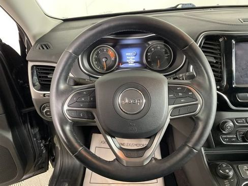 Used 2019 Jeep Cherokee Limited AWD/4WD image 15