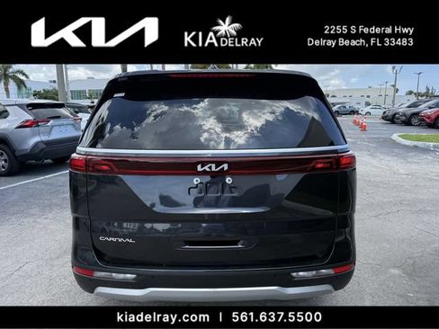Certified 2024 Kia Carnival EX FWD image 4