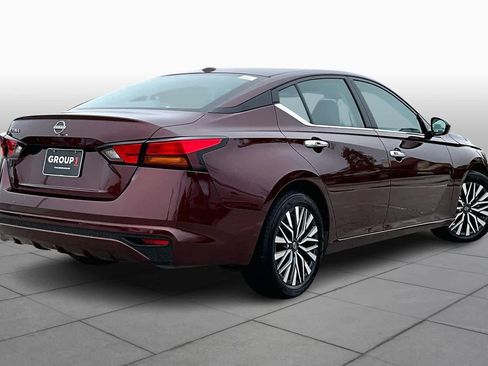 Used 2025 Nissan Altima 2.5 SV image 12