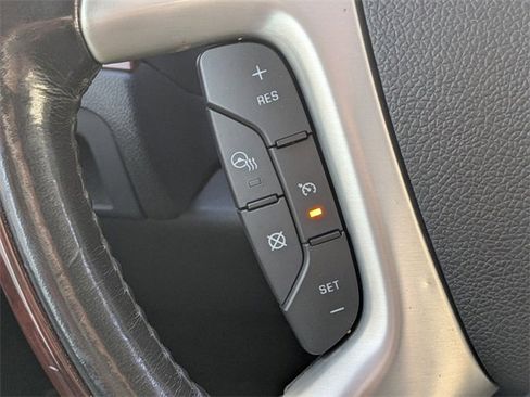 Used 2014 Cadillac Escalade Luxury image 30