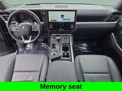 Used 2024 Lexus GX 550 w/ Accessory Package (2T) image 18