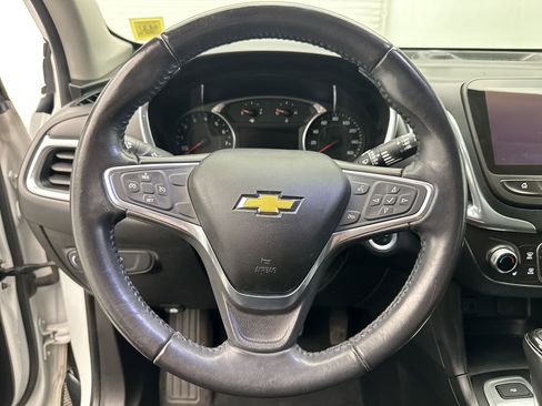 Certified 2018 Chevrolet Equinox LT image 17