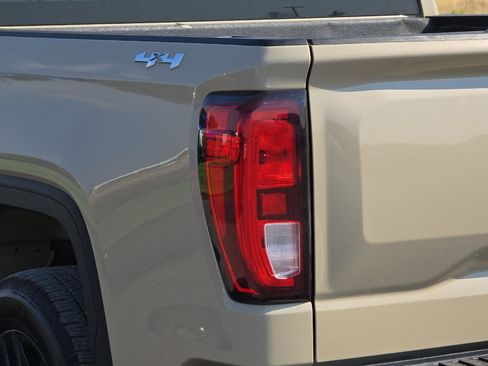 Used 2023 GMC Sierra 1500 Elevation image 48
