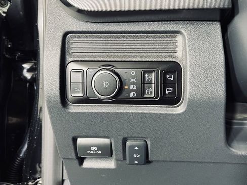 Used 2025 Ford F350 Platinum image 23