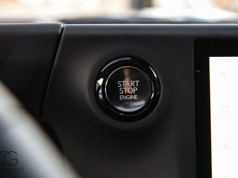 Used 2025 Lexus GX 550 w/ Accessory Package (2T) image 40