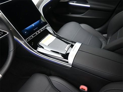 New 2025 Mercedes-Benz C 300 Sedan image 33