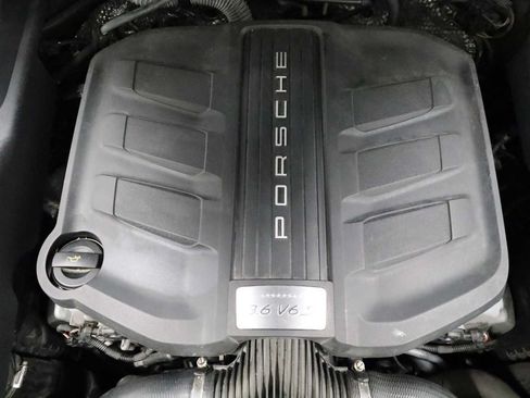 Used 2015 Porsche Cayenne S AWD/4WD image 42
