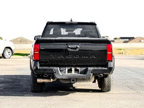 Used 2024 Toyota Tacoma TRD Off-Road AWD/4WD image 7