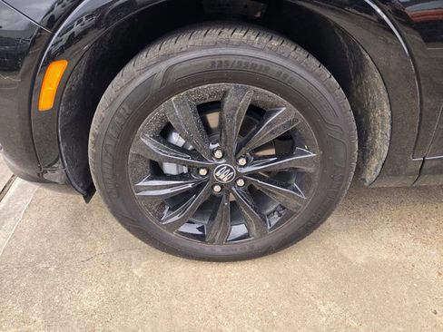 Used 2025 Buick Envista Sport Touring image 12