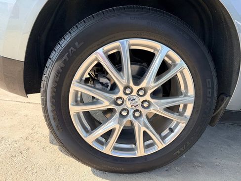 Used 2024 Buick Enclave Essence w/ Experience Buick Package FWD image 14