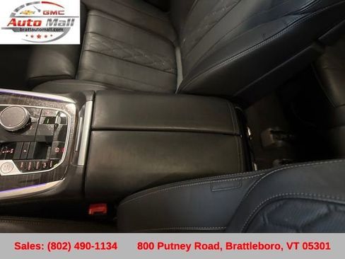 Used 2024 BMW X7 xDrive40i w/ Climate Comfort Package image 27