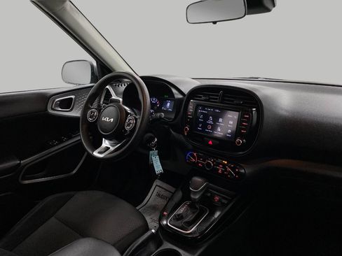 Used 2022 Kia Soul LX w/ Technology Package image 19