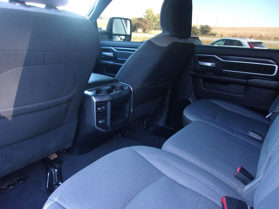 Used 2024 RAM 2500 Big Horn w/ Off Road Package AWD/4WD image 19