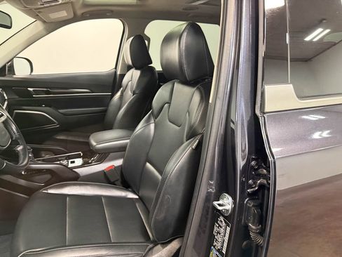 Used 2025 Kia Telluride S AWD/4WD image 57