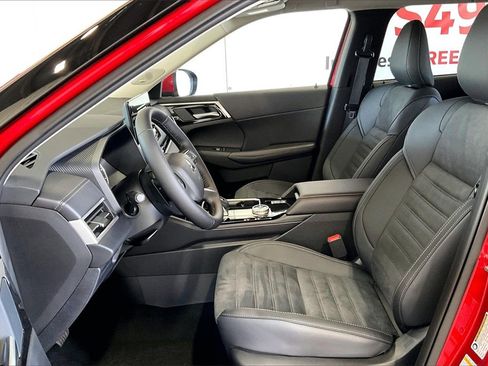 New 2026 Mitsubishi Outlander SE image 9