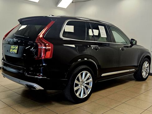 Used 2017 Volvo XC90 T6 Inscription w/ Vision Package image 4