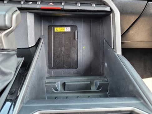 Used 2023 Toyota Tundra Limited w/ Power Package RWD image 19