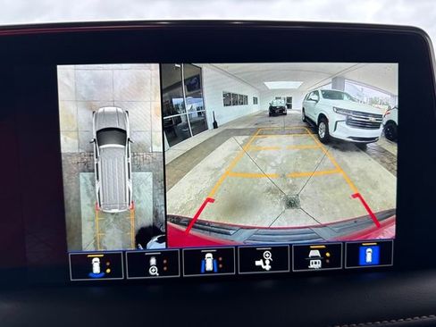 Used 2024 GMC Yukon AT4 w/ Technology Package image 20