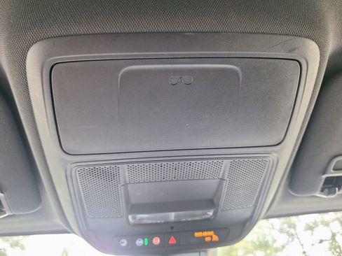 Used 2025 Chevrolet Equinox LT w/ Convenience Package II FWD image 18