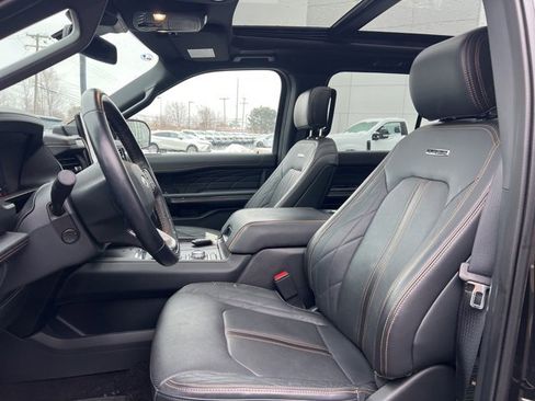 Used 2023 Ford Expedition Platinum image 24