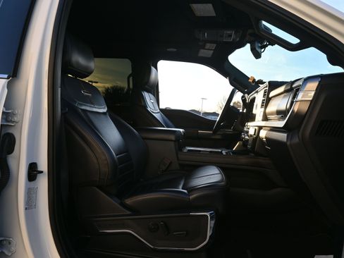 Used 2024 Ford F350 Platinum w/ FX4 Off-Road Package image 23