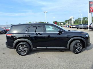 Certified 2022 Nissan Pathfinder S FWD video 2