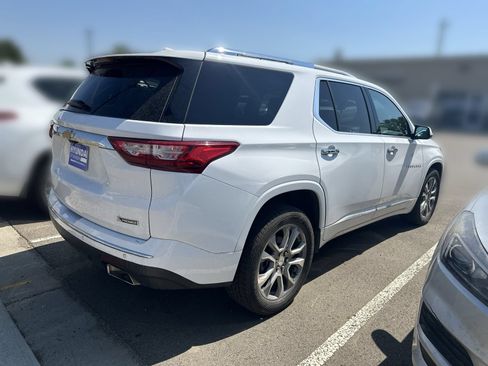 Used 2018 Chevrolet Traverse Premier AWD/4WD image 3