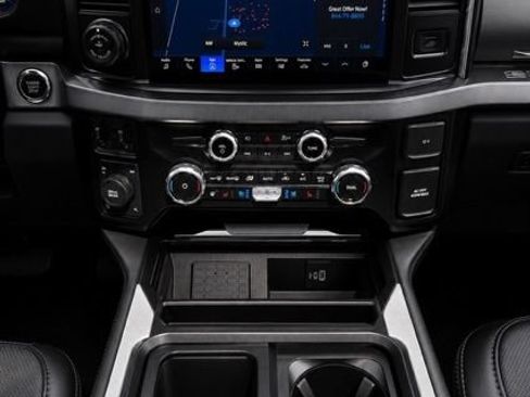Used 2025 Ford F250 Platinum AWD/4WD image 29