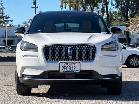 Certified 2022 Lincoln Corsair Reserve w/ Equipment Group 201A image 9