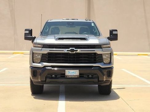 Used 2024 Chevrolet Silverado 2500 Custom w/ Custom Value Package AWD/4WD image 2