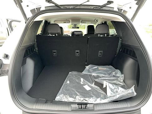 New 2025 Ford Escape SE image 35