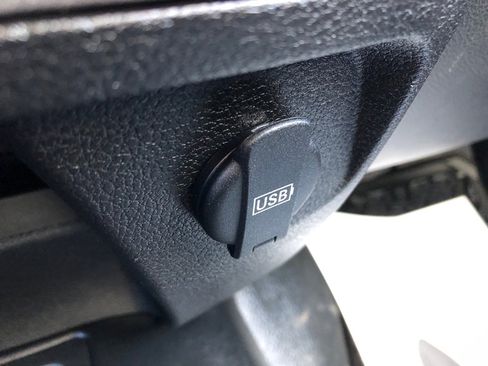 Used 2018 RAM 3500 Tradesman w/ Chrome Appearance Group image 29